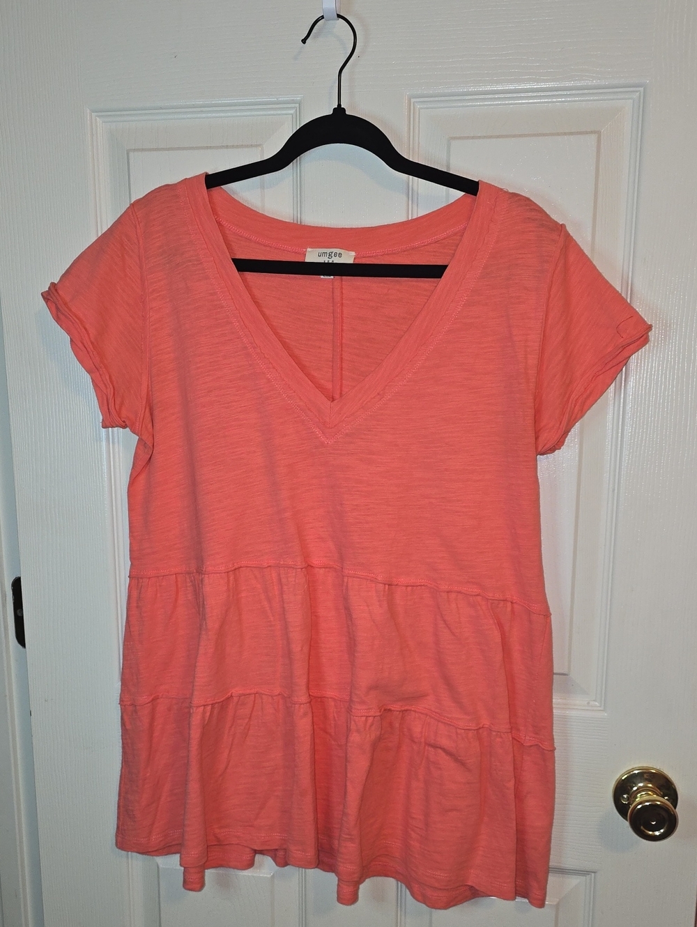 Umgee Coral Tiered V-Neck Short Sleeve Tunic